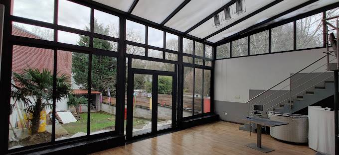veranda-alunion-grande une très grande veranda rfealisee par Alunion Belgique fabricant de veranda depuis 1960